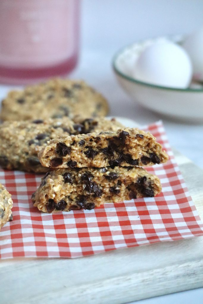 Chocolate Chip Oatmeal Cookies